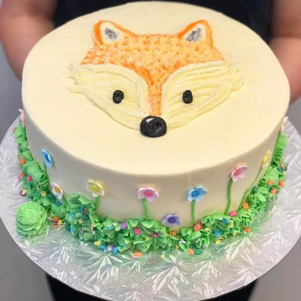 Smooth Cream Fox Garden Cake
