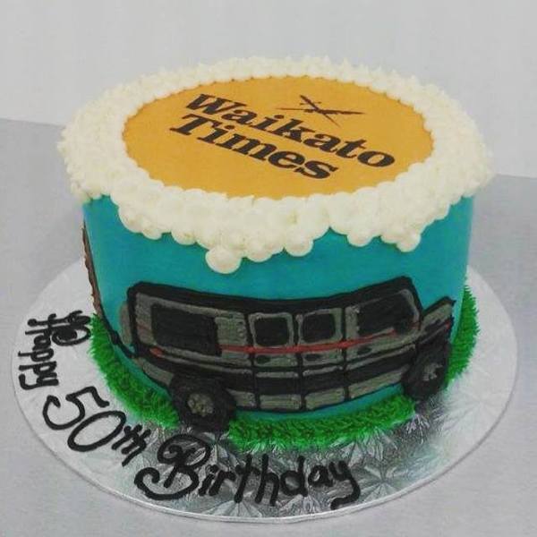 Hand Piped SUV and Caravan with Edible Image