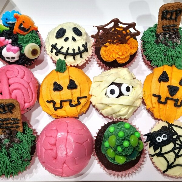 12 Pack Halloween Cupcakes