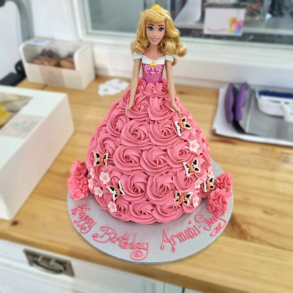 Barbie Cakes for Twin Girls by cakesbydoublemint2 | Barbie cake, Twins cake,  Character cakes