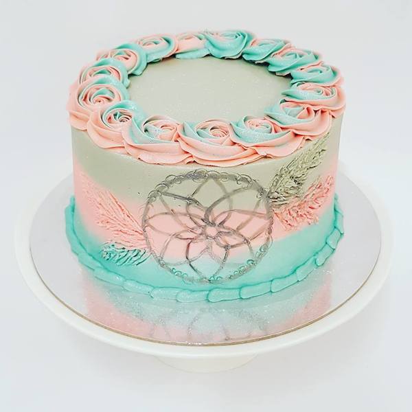 Three Colour Smooth With Dream Catcher Cake