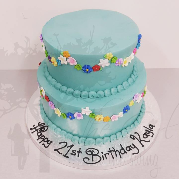 Smooth Blue Two Tier with Flower Bunting