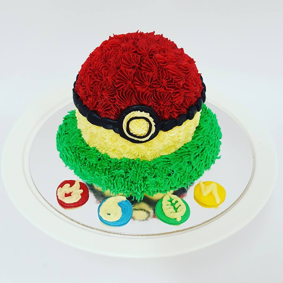 Pokemon Ball Cake – A Little of This and a Little of That